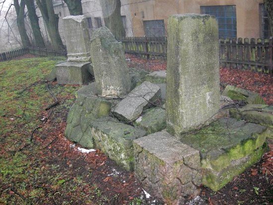 Drawsko Pomorskie - cmentarz żydowski