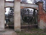 brama cmentarza ydowskiego w Dzieroniowie
