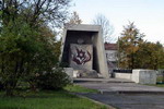 pomnik upamitniajcy zamordowanych ydw pockich - foto: Robert Lipowski