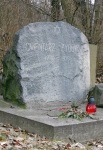Pszczew - pomnik na cmentarzu ydowskim
